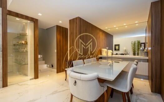 Garden de Luxo no Água Verde: 300m² Privativos, 4 Quartos e 2 Suítes com Sofisticação e Exclusividade
